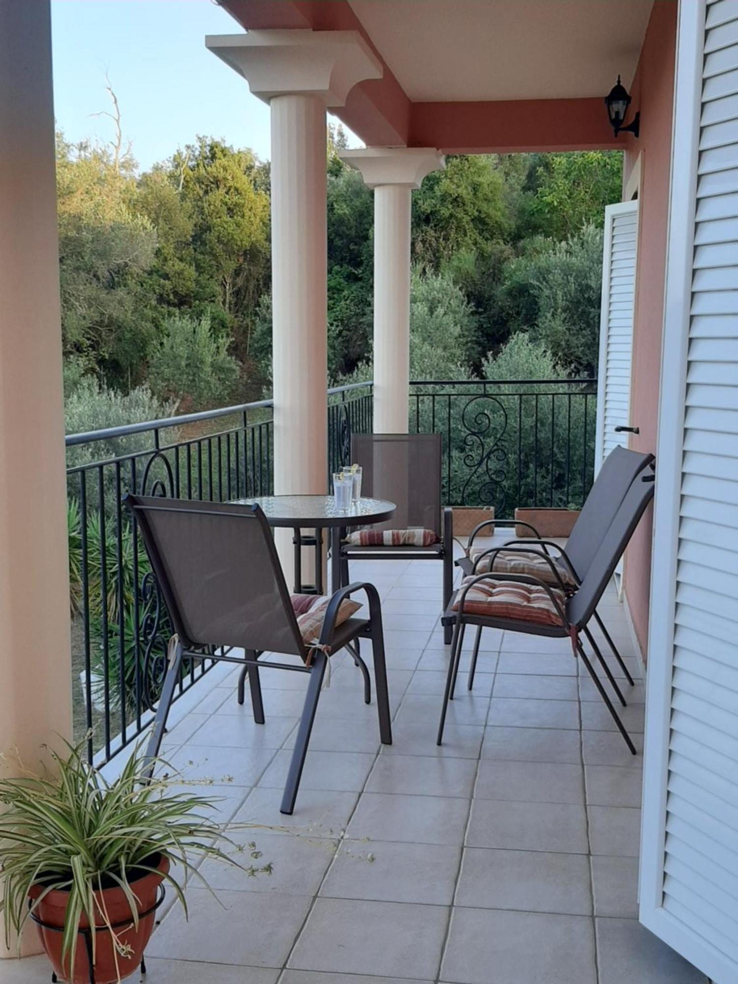 Villa Sunrise Apartment Гувія Екстер'єр фото