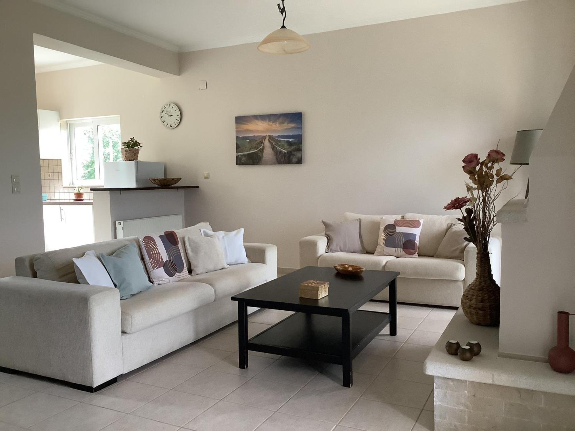 Villa Sunrise Apartment Гувія Екстер'єр фото